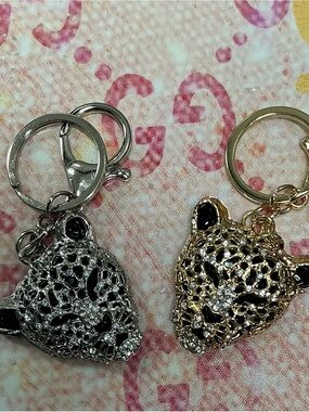 🐆CRYSTAL ENCRUSTED LEOPARD HEAD BAG CHARM
